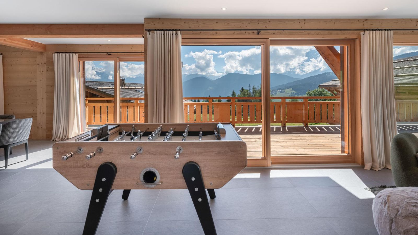 Luxury-Ski-Chalet-Megeve-Combe-Loup-3-Oxford-Ski-Games-Room.jpg