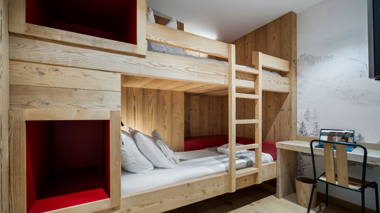 Luxury-Ski-Chalet-Tignes-Chalet-Artyma-Oxford-Ski-Bunk-Bedroom (26).jpg