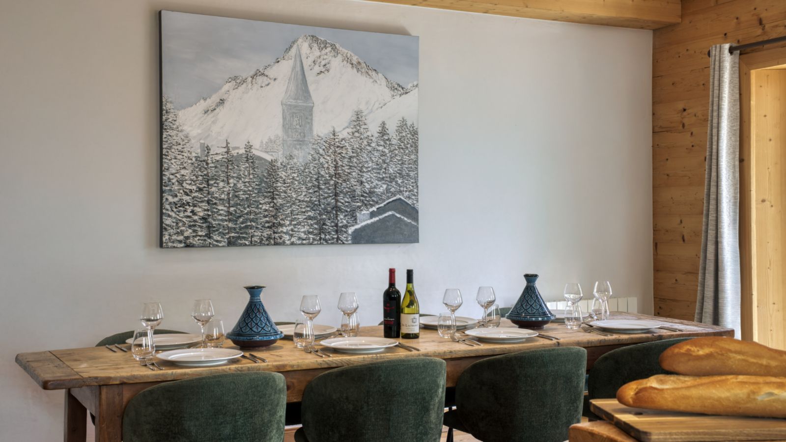 Luxury-Ski-Chalet-Val-d-Isere-Chalet-Sarire-Oxford-Ski-Dining.jpg