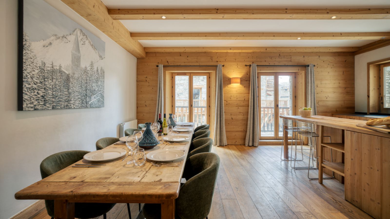Luxury-Ski-Chalet-Val-d-Isere-Chalet-Sarire-Oxford-Ski-Dining2.jpg