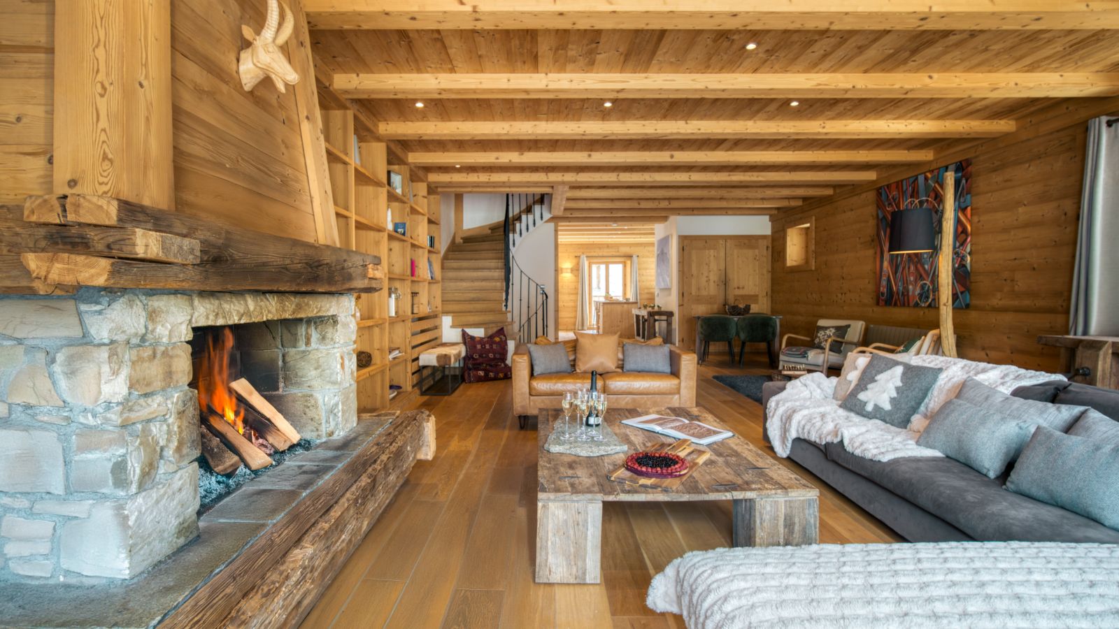 Luxury-Ski-Chalet-Val-d-Isere-Chalet-Sarire-Oxford-Ski-Lounge2.jpg