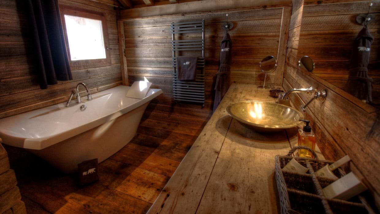 Luxury-Ski-Chalet-Meribel-Le Ruisseau du Raffort-Oxford-Ski-Bathroom 2.jpg