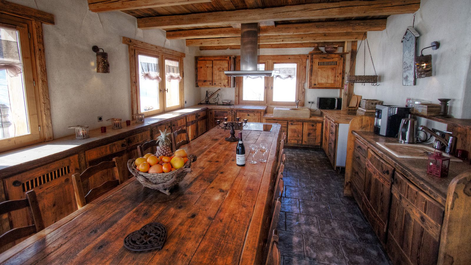 Luxury-Ski-Chalet-Meribel-Le Ruisseau du Raffort-Oxford-Ski-Kitchen diner.jpg