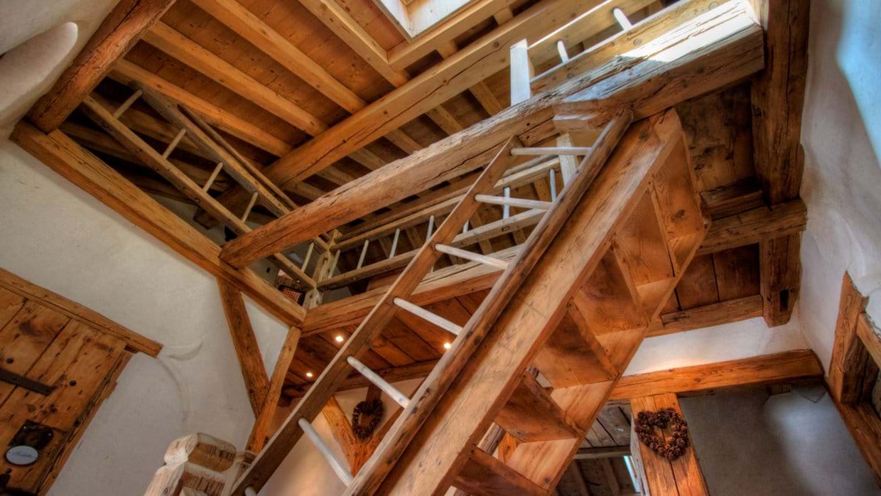 Luxury-Ski-Chalet-Meribel-Le Ruisseau du Raffort-Oxford-Ski-Stairs.jpg