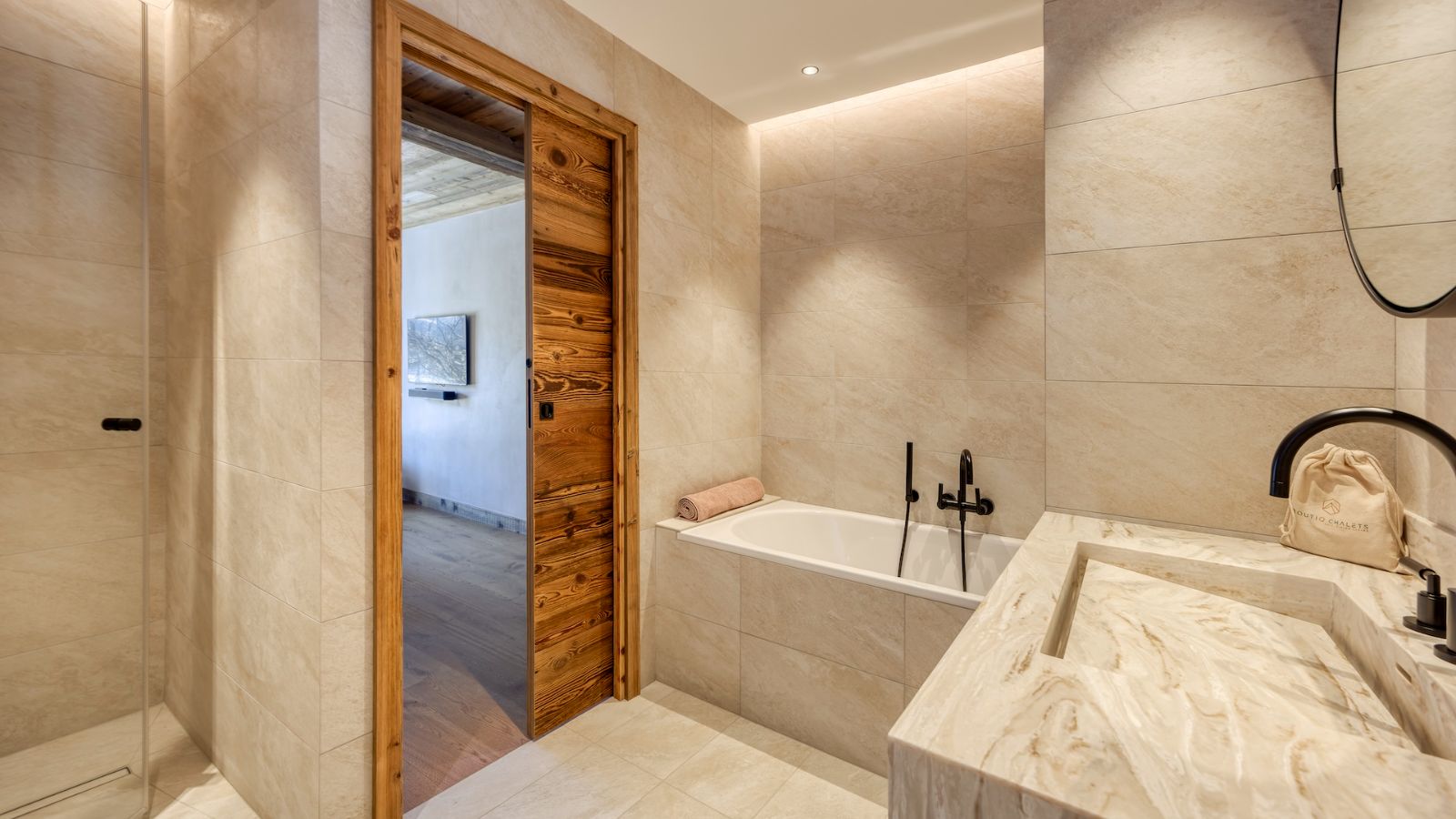 Luxury-Ski-Chalet-Megeve-Chalet-Aspen-Oxford-Ski-Bathroom2.jpg