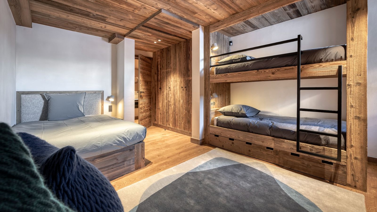 Luxury-Ski-Chalet-Megeve-Chalet-Aspen-Oxford-Ski-bunk Bedroom (23).jpg