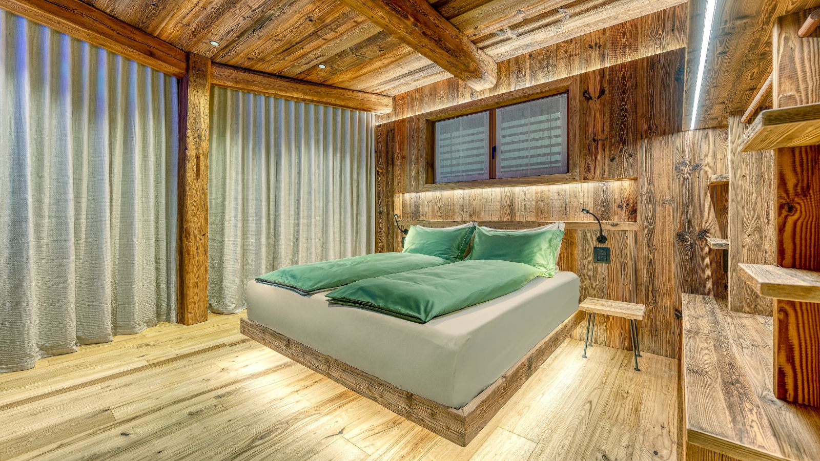 Luxury-Ski-Chalet-Livigno-AK-Chalets-Oxford-Ski-Bedroom (14).jpg