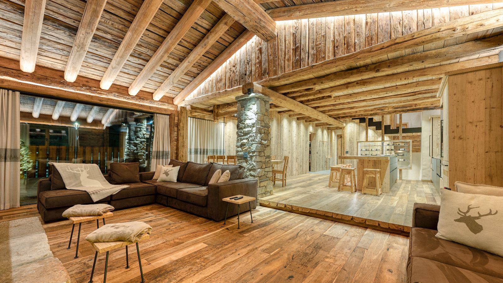 Luxury-Ski-Chalet-Livigno-AK-Chalets-Oxford-Ski-Lounge2.jpg