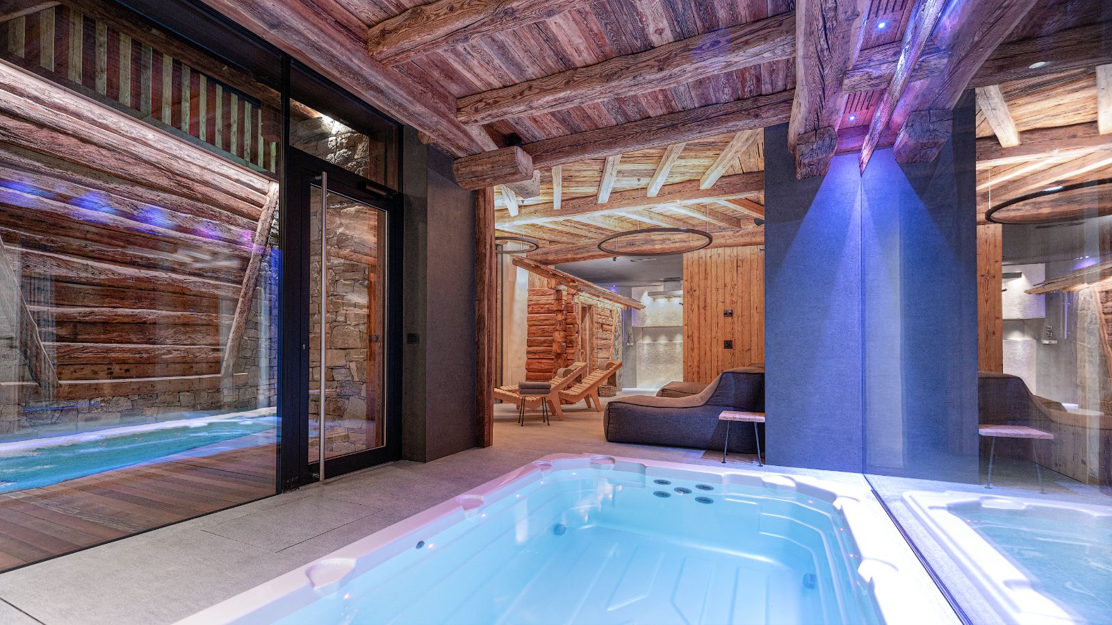 Luxury-Ski-Chalet-Livigno-AK-Chalets-Oxford-Ski-Pool2.jpg