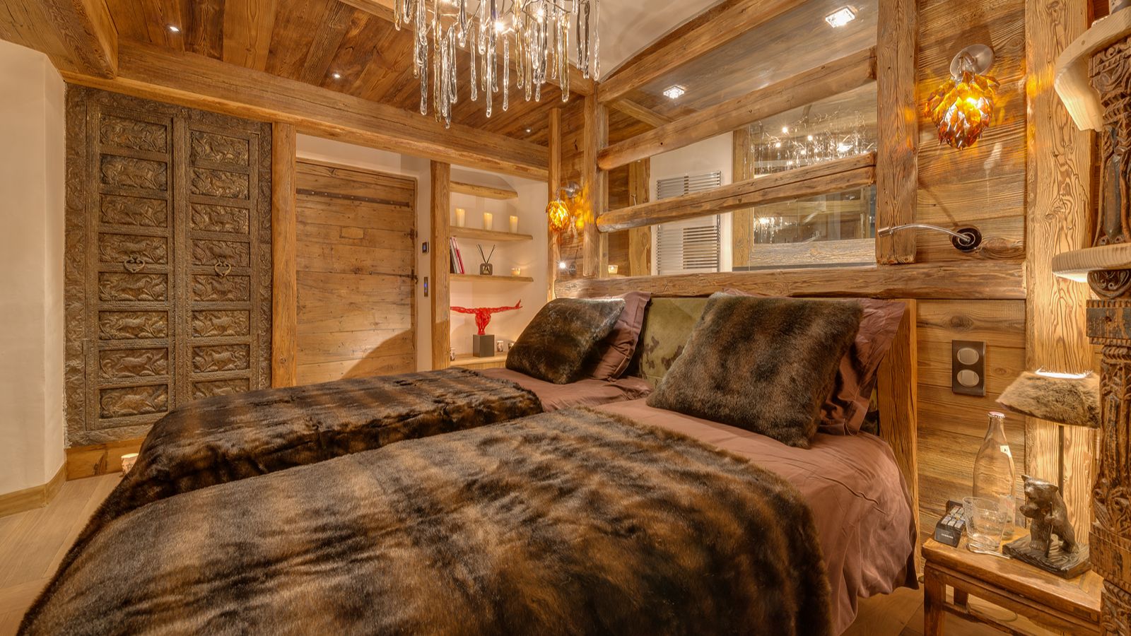 luxury-ski-chalets-val-disere-chalet-lhotse-oxford-ski-bedroom-3.jpg