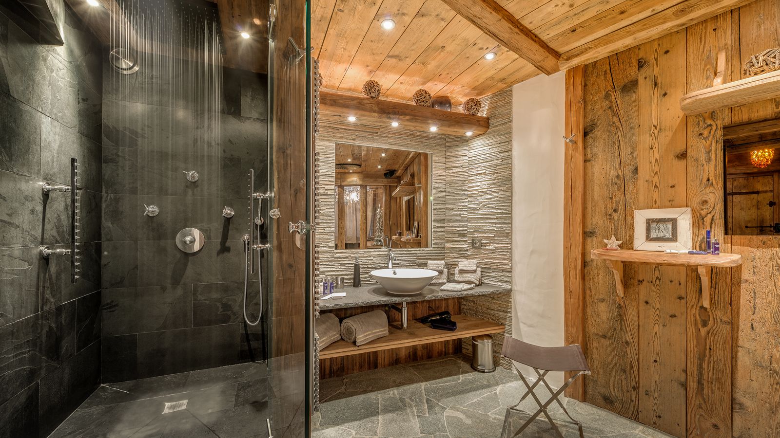 luxury-ski-chalets-val-disere-chalet-lhotse-oxford-ski-bathroom.jpg
