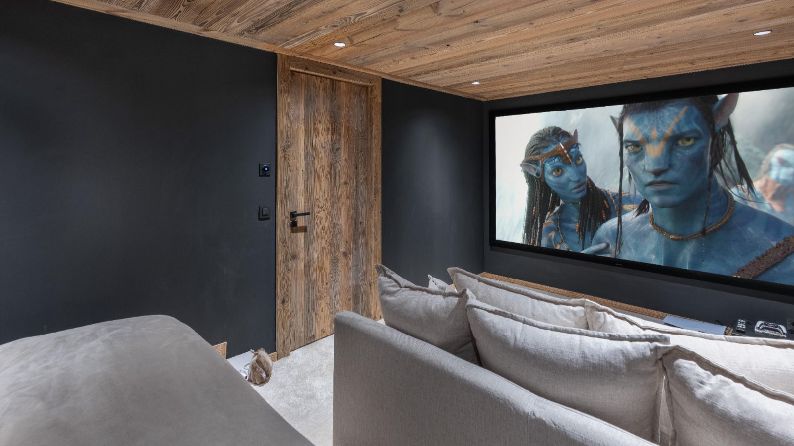 Luxury-Ski-Chalet-St-Martin-De-Belleville-Chalet-Marcel-Oxford-Ski-Cinema.jpg