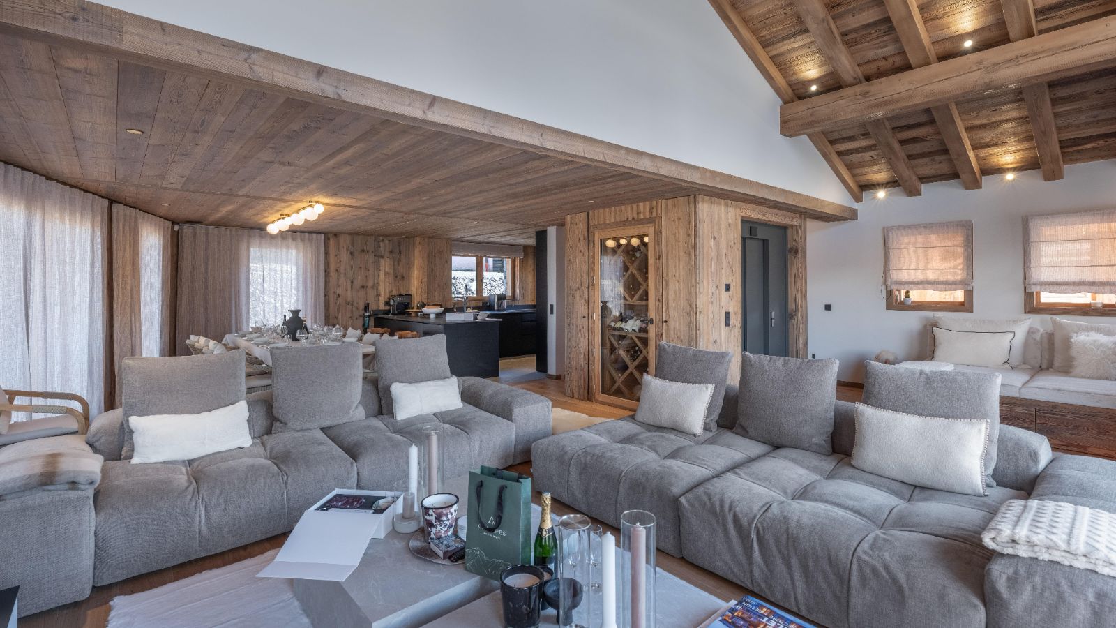 Luxury-Ski-Chalet-St-Martin-De-Belleville-Chalet-Marcel-Oxford-Ski-Lounge2.jpg