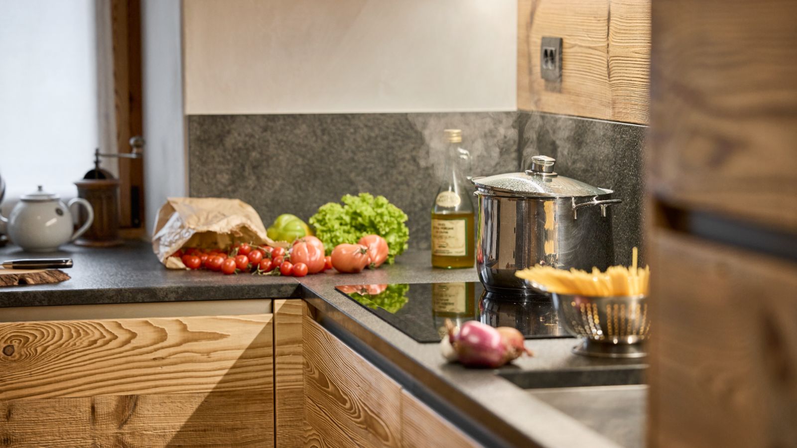 Luxury-Ski-Chalet-Alta-Badia-Chalet-Sotciastel-Oxford-Ski-Kitchen (1).jpg