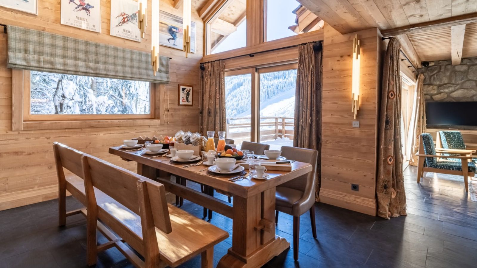 luxury-ski-chalets-meribel-les-loups-oxford-ski-dining-room (2).jpg