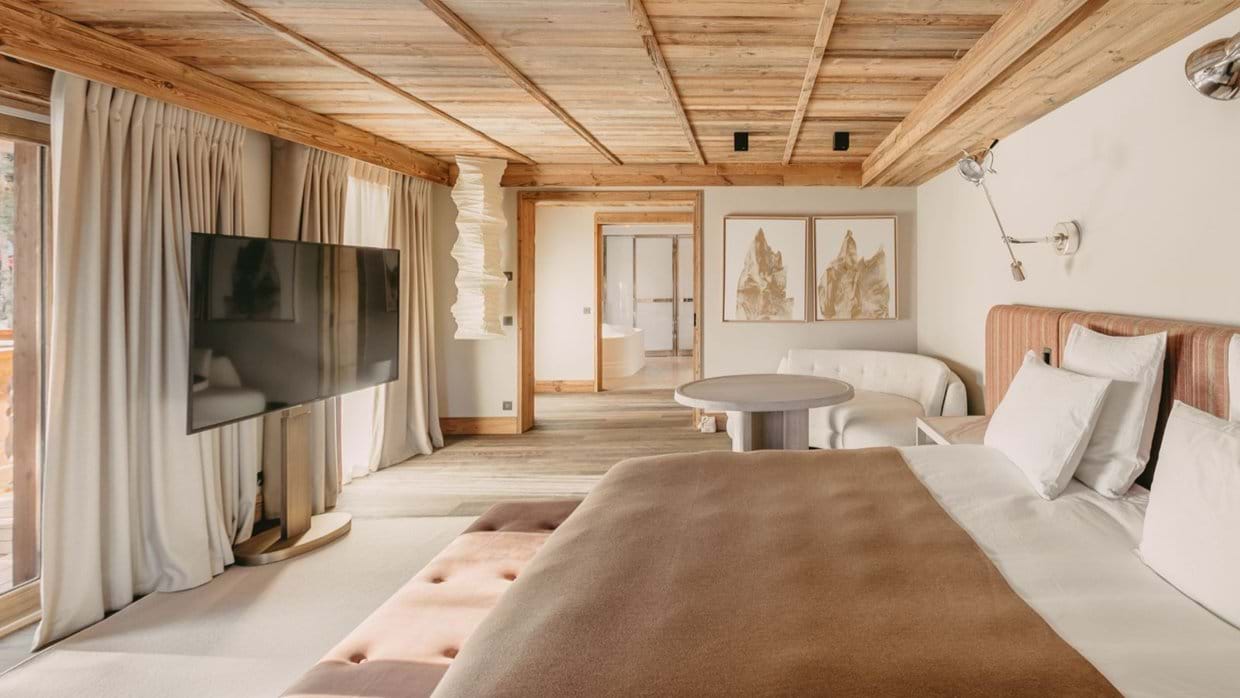 luxury-ski-chalet-courchevel-1850-lily-of-the-valley-oxford-ski-bedroom (1).jpg