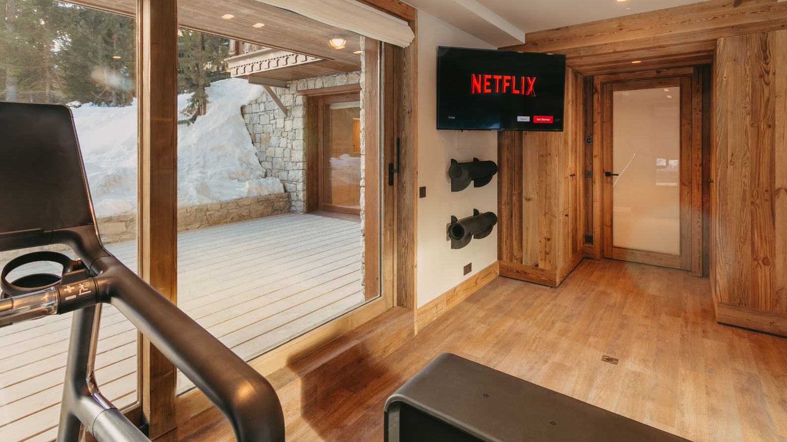 luxury-ski-chalet-courchevel-1850-lily-of-the-valley-oxford-ski-gym (1).jpg