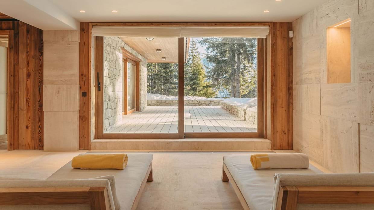 luxury-ski-chalet-courchevel-1850-lily-of-the-valley-oxford-ski-spa (2).jpg