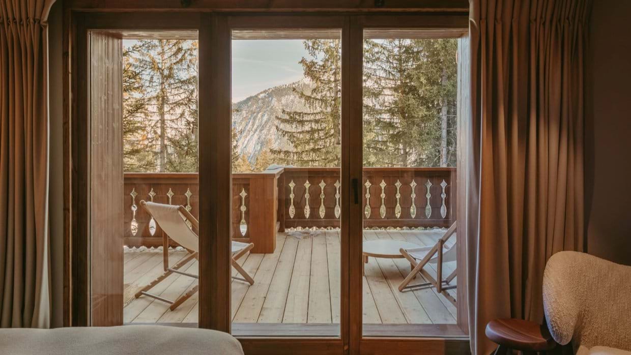 luxury-ski-chalet-courchevel-1850-lily-of-the-valley-oxford-ski (13).jpg