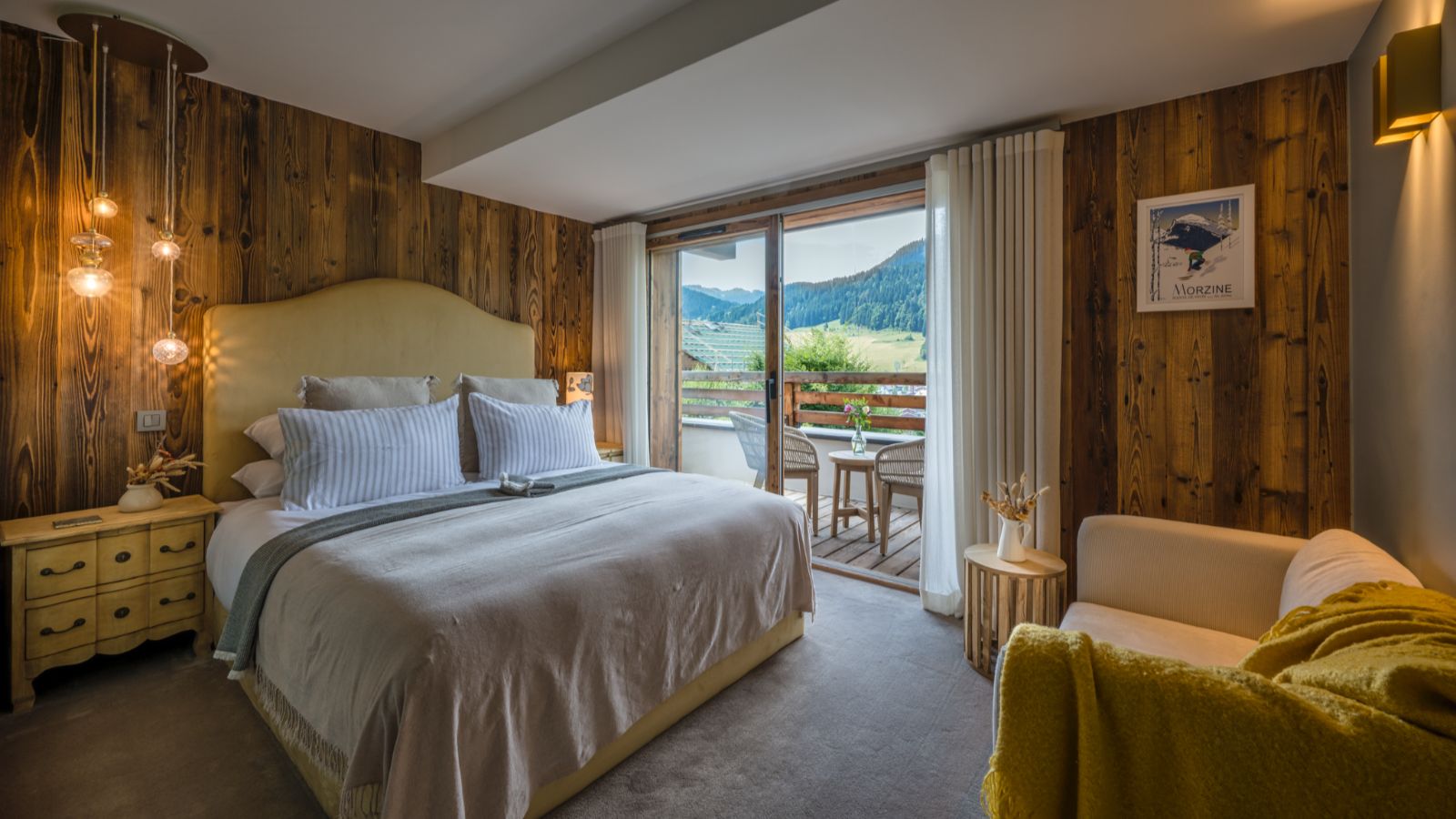 Luxury-Ski-Chalet-Morzine-Chalet-Genevieve-Oxford-Ski-Bedroom (20).jpg