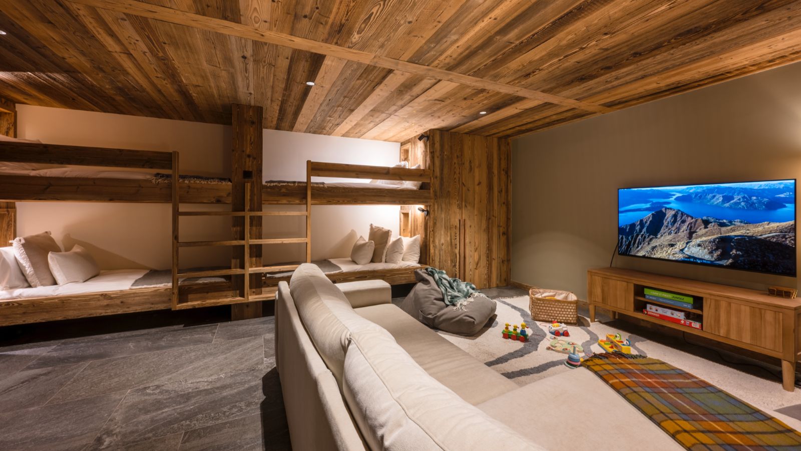 Luxury-Ski-Chalet-Morzine-Chalet-Genevieve-Oxford-Ski-Bunk-Bedroom.jpg