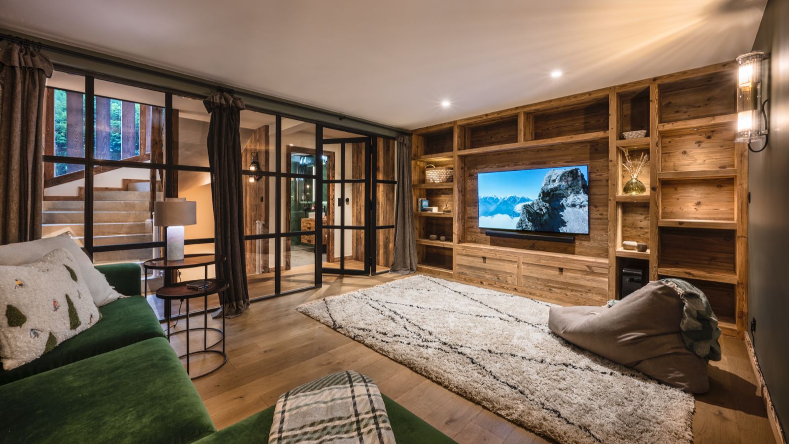 Luxury-Ski-Chalet-Morzine-Chalet-Genevieve-Oxford-Ski-Lounge.jpg