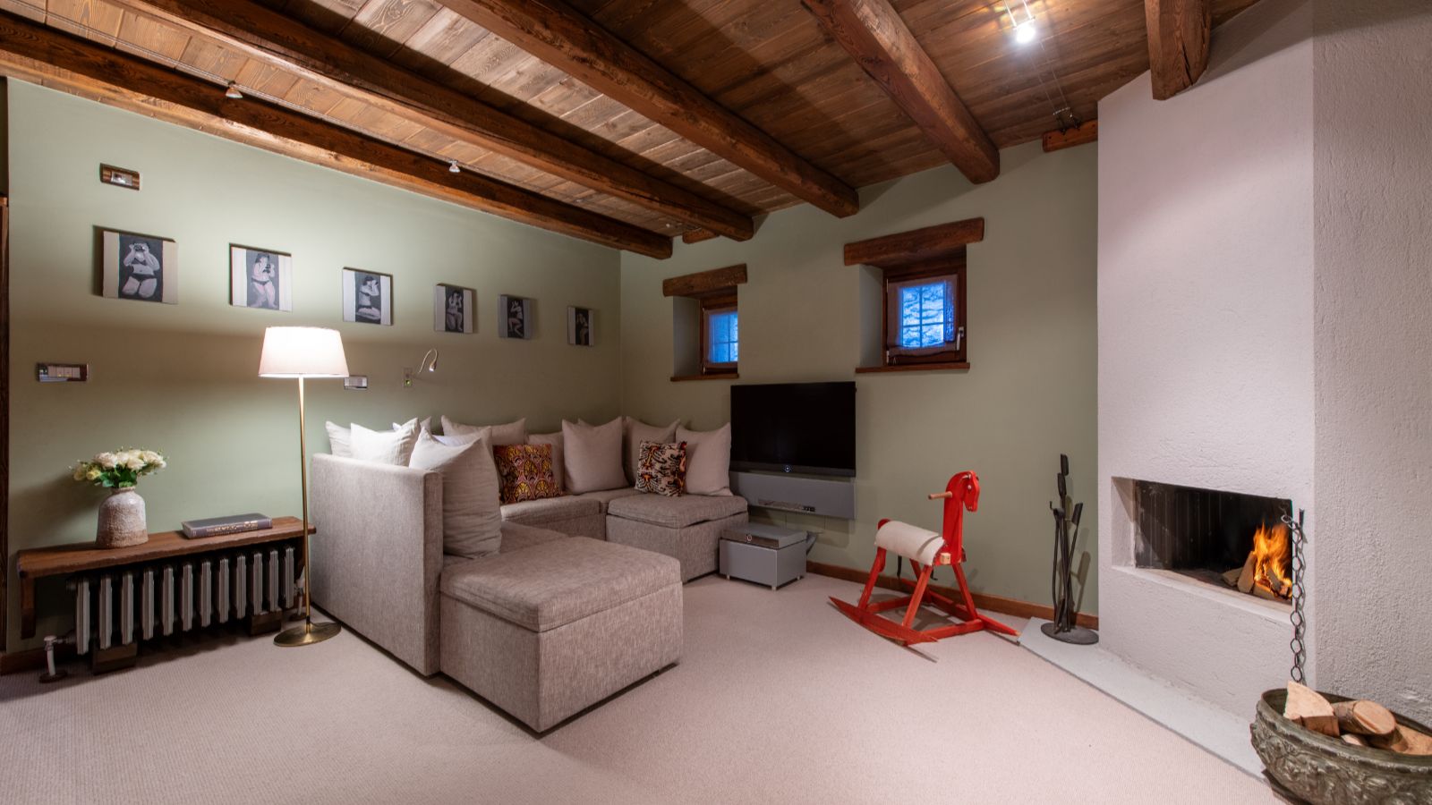 luxury-ski-chalets-milky-way-baita-1697-oxford-ski-snug.jpg