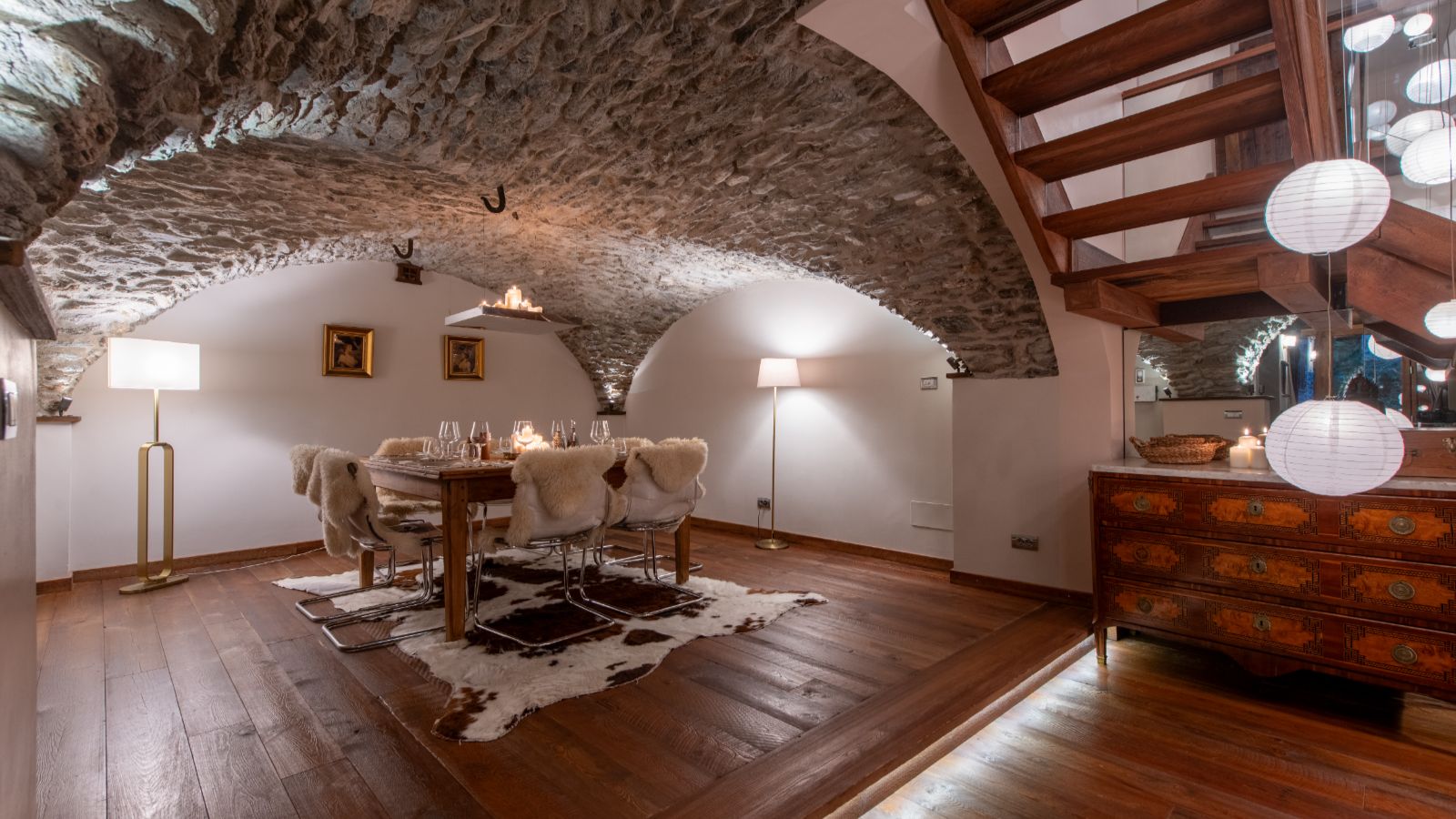 luxury-ski-chalets-milky-way-baita-1697-oxford-ski-dining (1).jpg