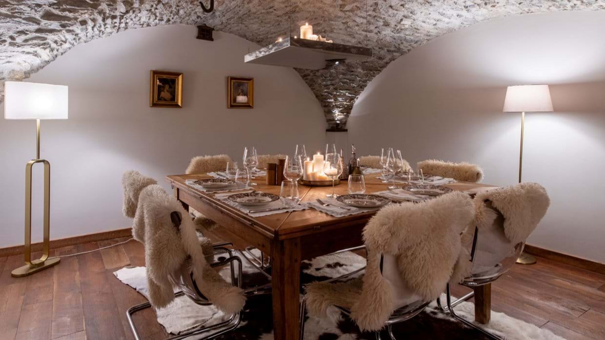 luxury-ski-chalets-milky-way-baita-1697-oxford-ski-dining (2).jpg