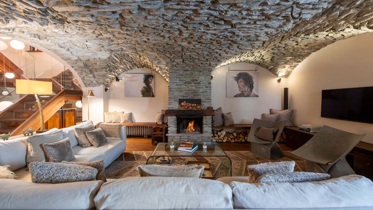 luxury-ski-chalets-milky-way-baita-1697-oxford-ski-living (1).jpg