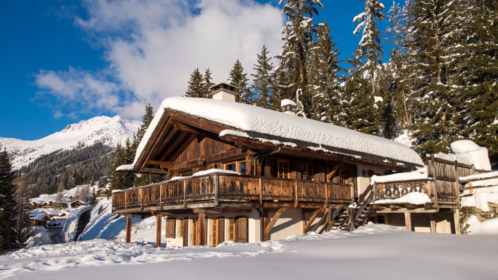 Luxury-Ski-Chalet-Verbier-Chalet-Tesseln-Oxford-Ski-Exterior.jpg