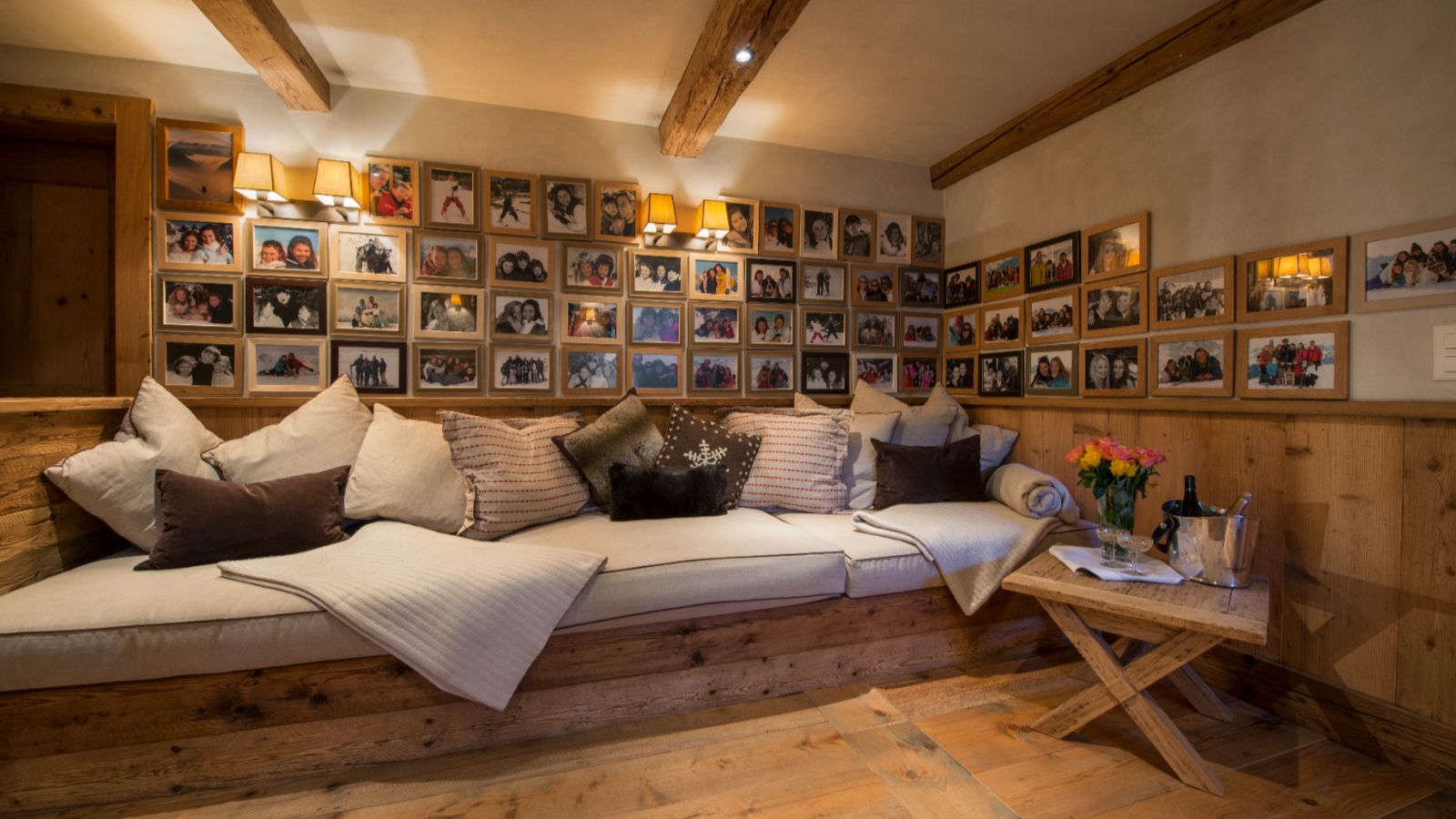 Luxury-Ski-Chalet-Verbier-Chalet-Tesseln-Oxford-Ski-TV-Room.jpg