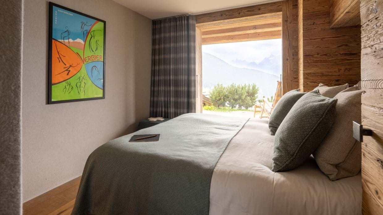 Luxury-Ski-Chalet-Verbier-Chalet-Petheo-Oxford-Ski-Bedroom (23).jpg