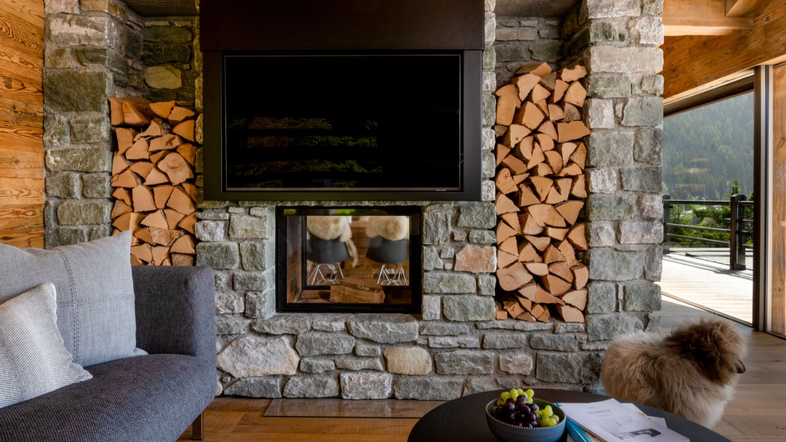 Luxury-Ski-Chalet-Verbier-Chalet-Petheo-Oxford-Ski-Fireplace2.jpg
