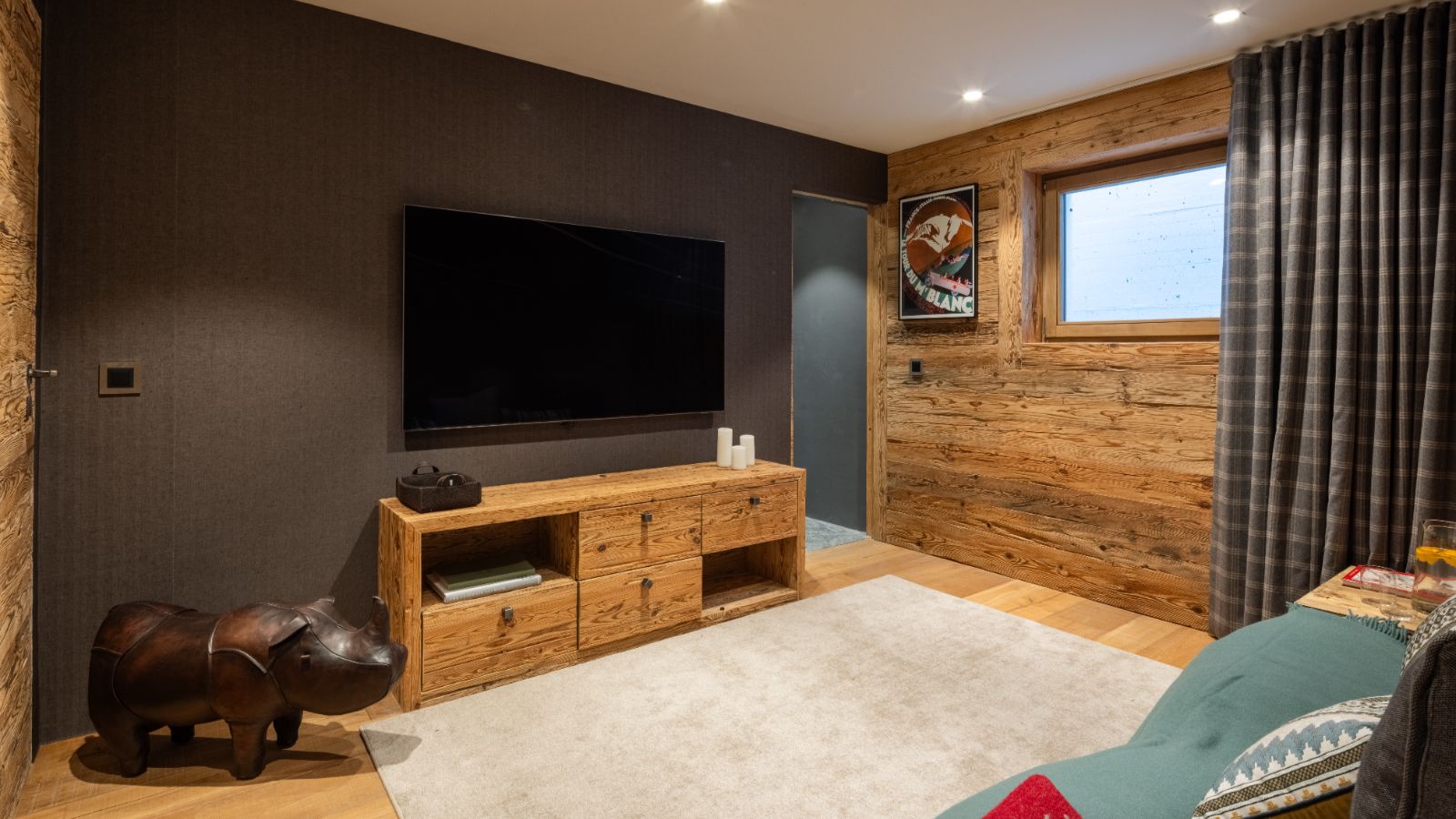 Luxury-Ski-Chalet-Verbier-Chalet-Petheo-Oxford-Ski-TV-Room.jpg
