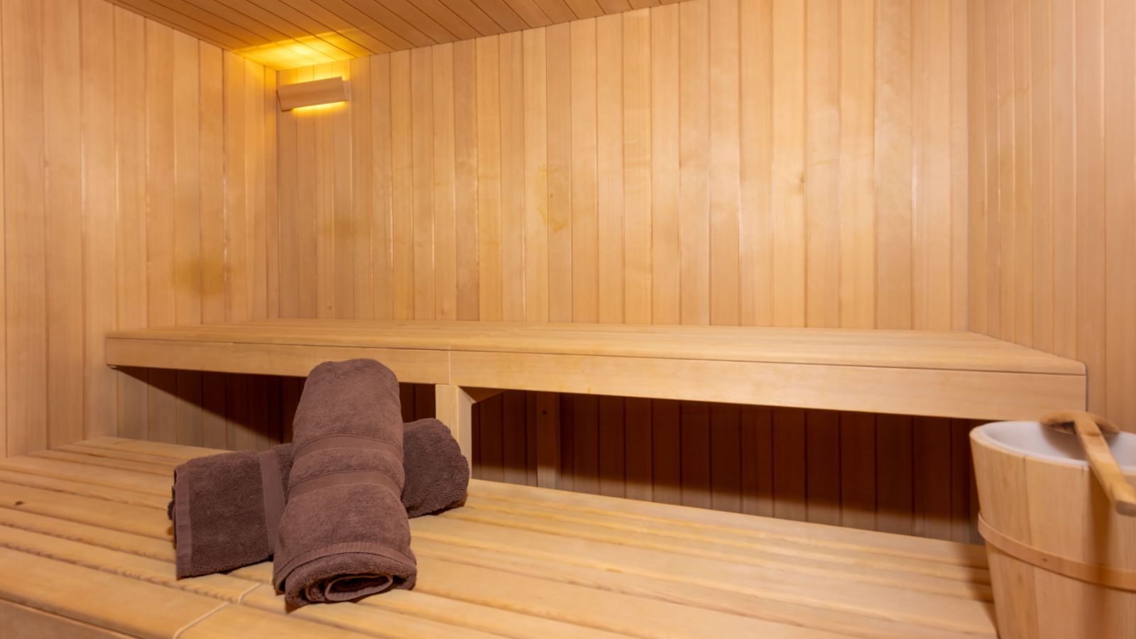 Luxury-Ski-Chalet-Verbier-Alex-Penthouse-Oxford-Ski-Sauna.jpg