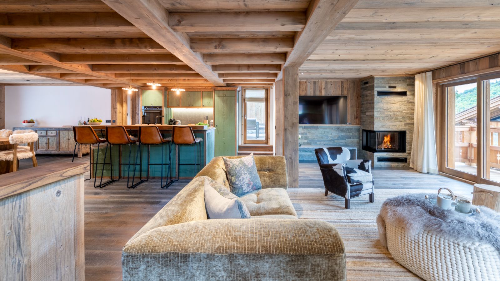 Luxury-Ski-Chalet-Meribl-Chalet-Caribou-Oxford-Ski-Lounge.jpg