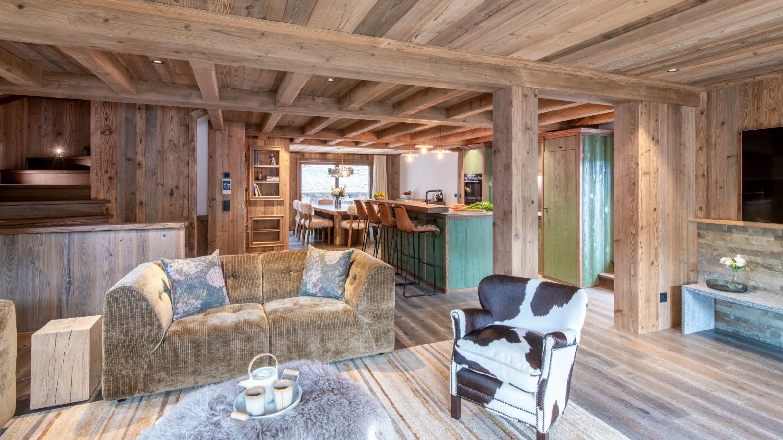 Luxury-Ski-Chalet-Meribl-Chalet-Caribou-Oxford-Ski-Lounge2.jpg