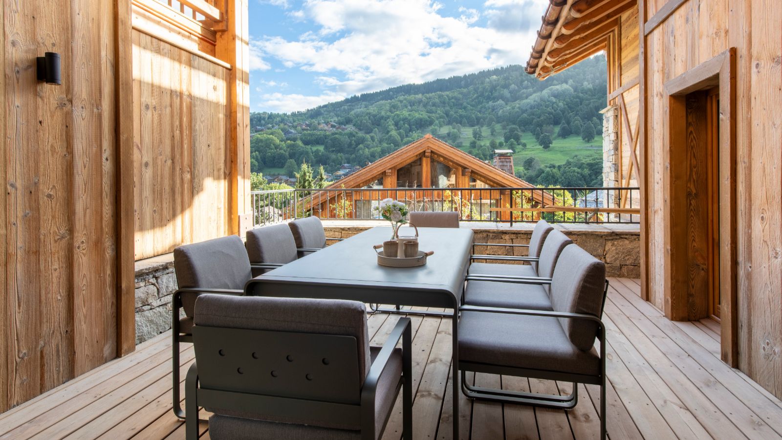 Luxury-Ski-Chalet-Meribl-Chalet-Caribou-Oxford-Ski-Terrace.jpg