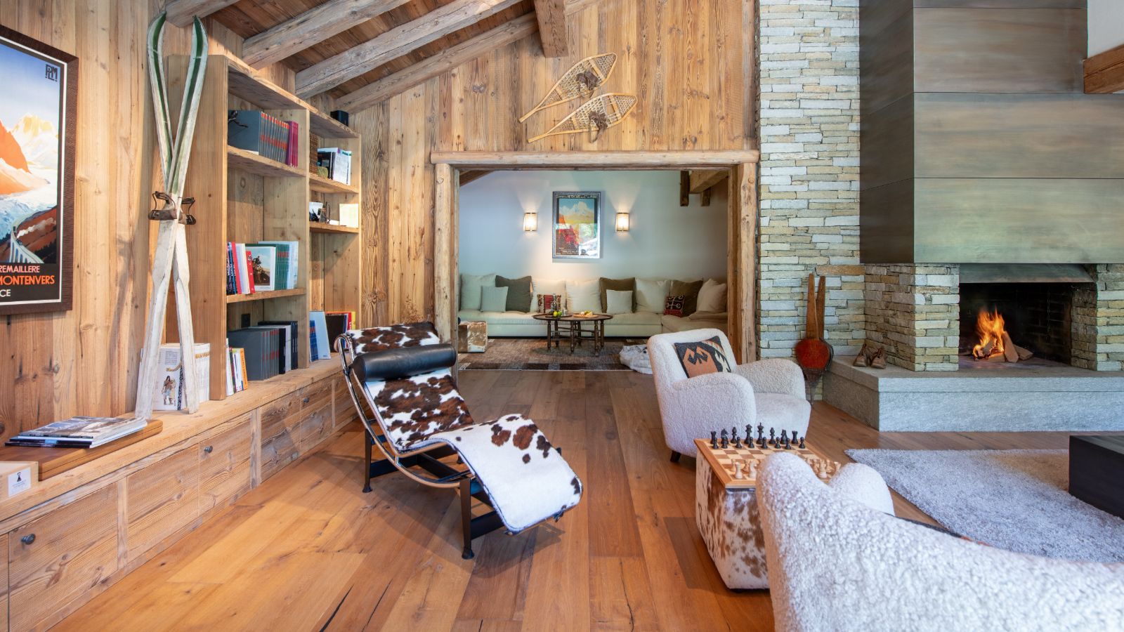 Luxury-Ski-Chalet-Val-D-Isere-Chalet-Lashca-Oxford-Ski-Lounge3).jpg