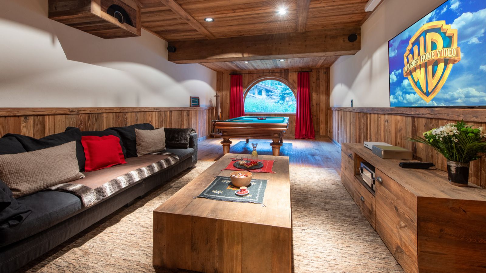Luxury-Ski-Chalet-Val-D-Isere-Chalet-Lashca-Oxford-Ski-TV-Room.jpg