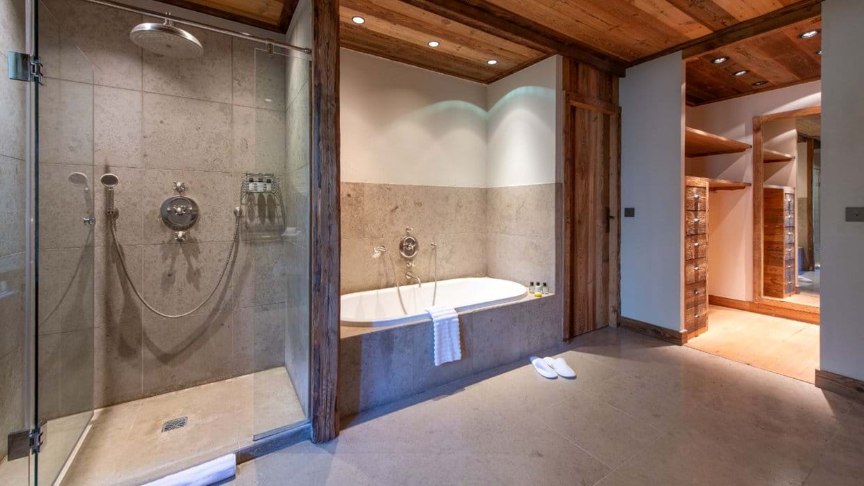 Luxury-Ski-Chalet-Val-D-Isere-Chalet-Lashca-Oxford-Ski-Bathroom.jpg