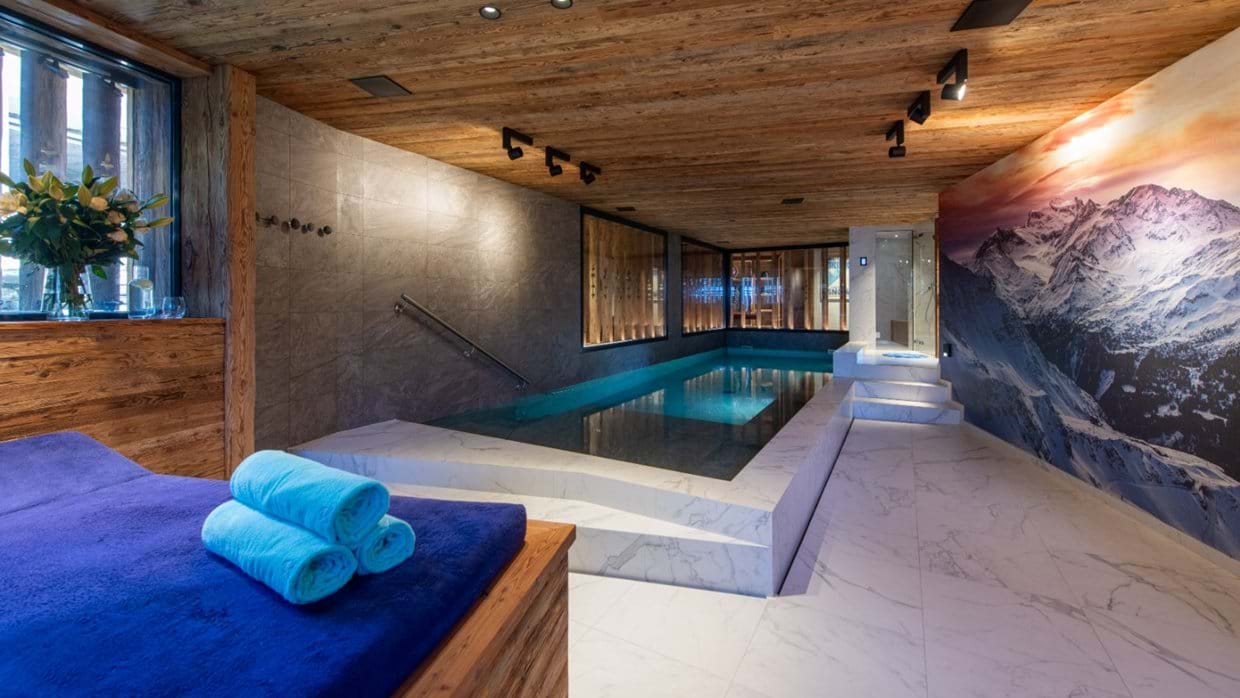 Luxury-Ski-Chalet-Verbier-Chalet-Peter-Pan-Oxford-Ski-Pool2.jpg