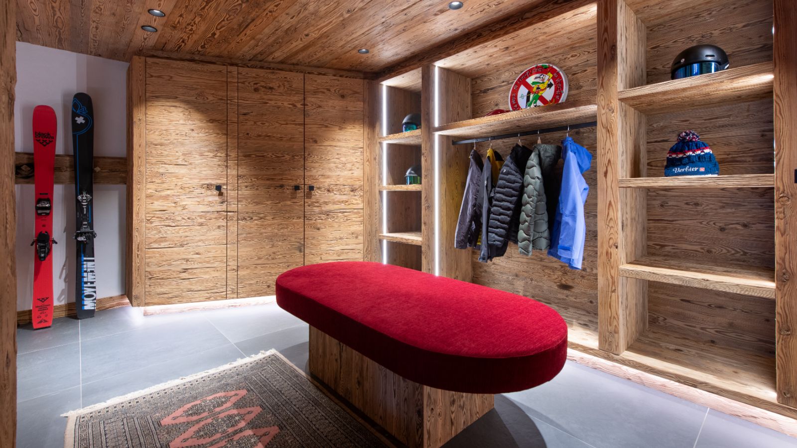 Luxury-Ski-Chalet-Verbier-Chalet-Peter-Pan-Oxford-Ski-Ski-Room.jpg