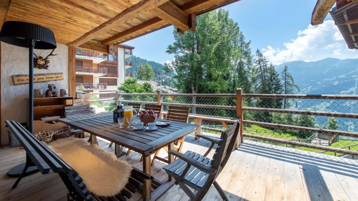 Luxury-Ski-Chalet-Verbier-Chalet-Peter-Pan-Oxford-Ski-Terrace.jpg
