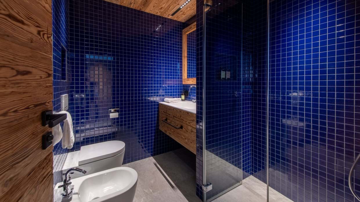 Luxury-Ski-Chalet-Verbier-Chalet-Peter-Pan-Oxford-Ski-Bathroom2.jpg