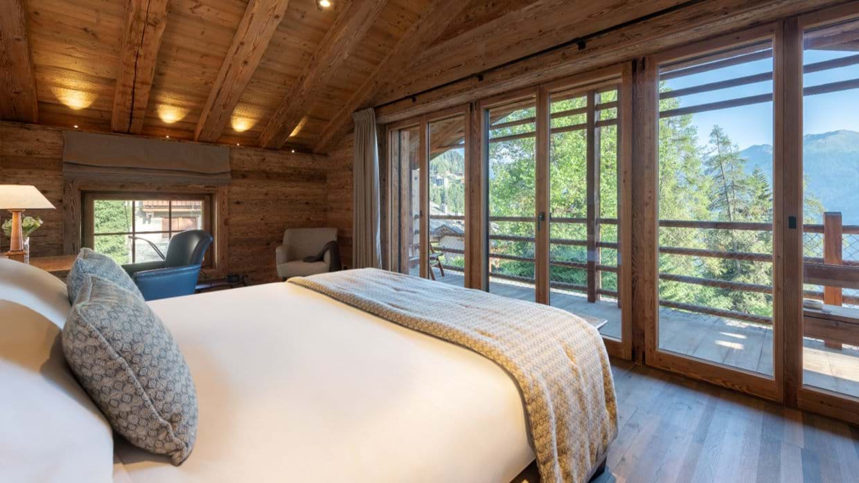 Luxury-Ski-Chalet-Verbier-Chalet-Peter-Pan-Oxford-Ski-Bedroom (5).jpg