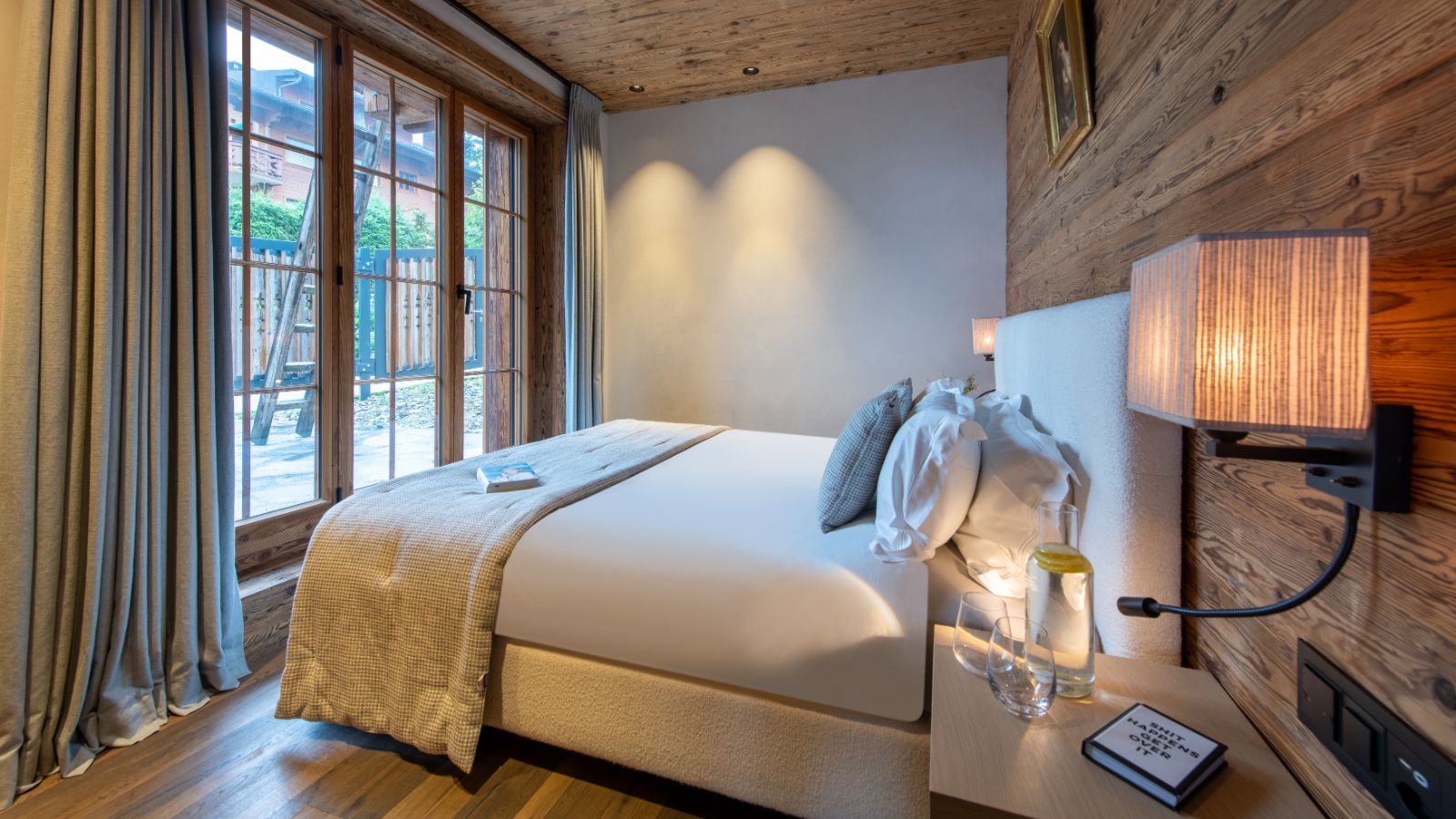 Luxury-Ski-Chalet-Verbier-Chalet-Peter-Pan-Oxford-Ski-Bedroom (19).jpg