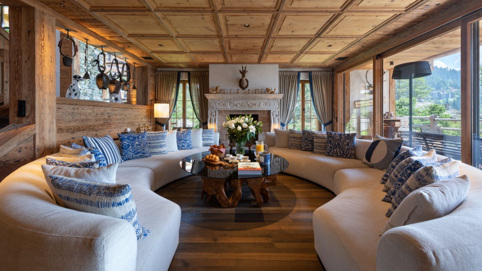 Luxury-Ski-Chalet-Verbier-Chalet-Peter-Pan-Oxford-Ski-Lounge2.jpg