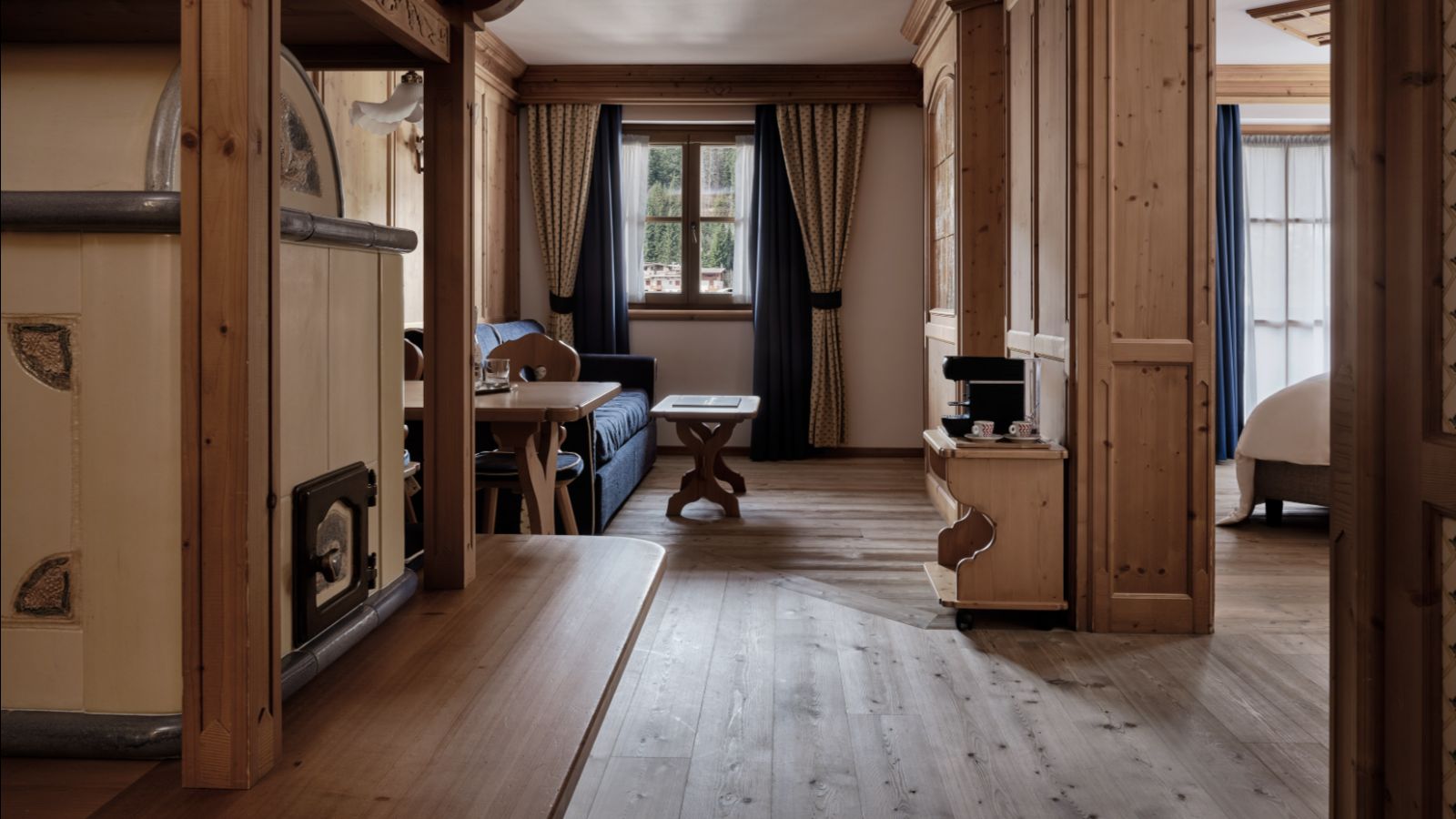 Luxury-Ski-Hotel-Madonna-di-Campiglio-Chalet-Del-Sogno-Suite (18).jpg